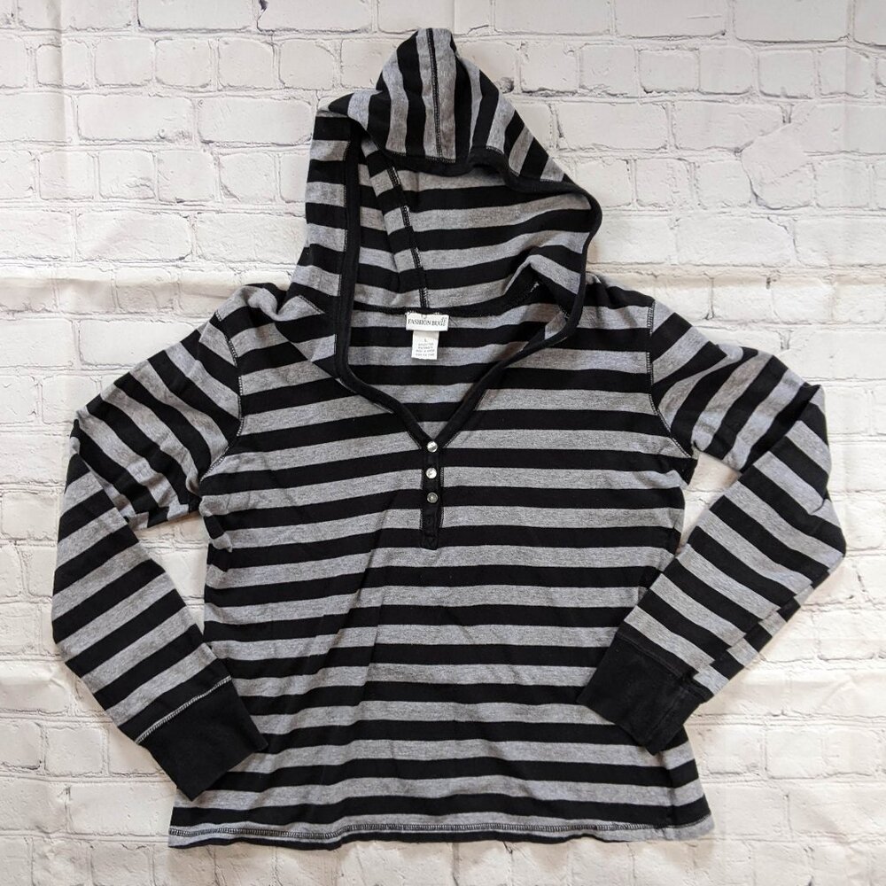 VINTAGE FASHION BUG LONG SLEEVE HOODED TEE SIZE L